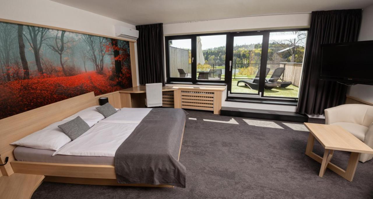 ידובניצה Hotel Kras מראה חיצוני תמונה