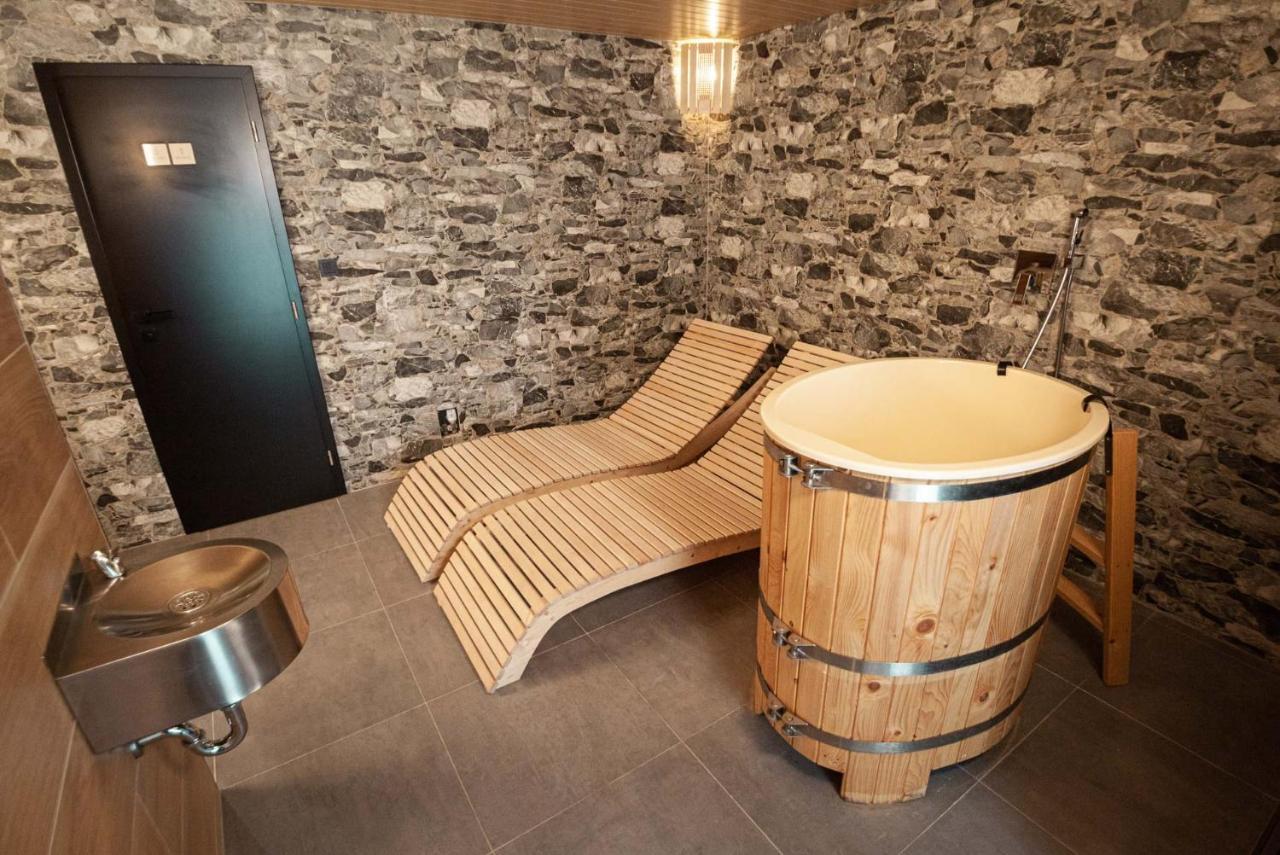 ידובניצה Hotel Kras מראה חיצוני תמונה