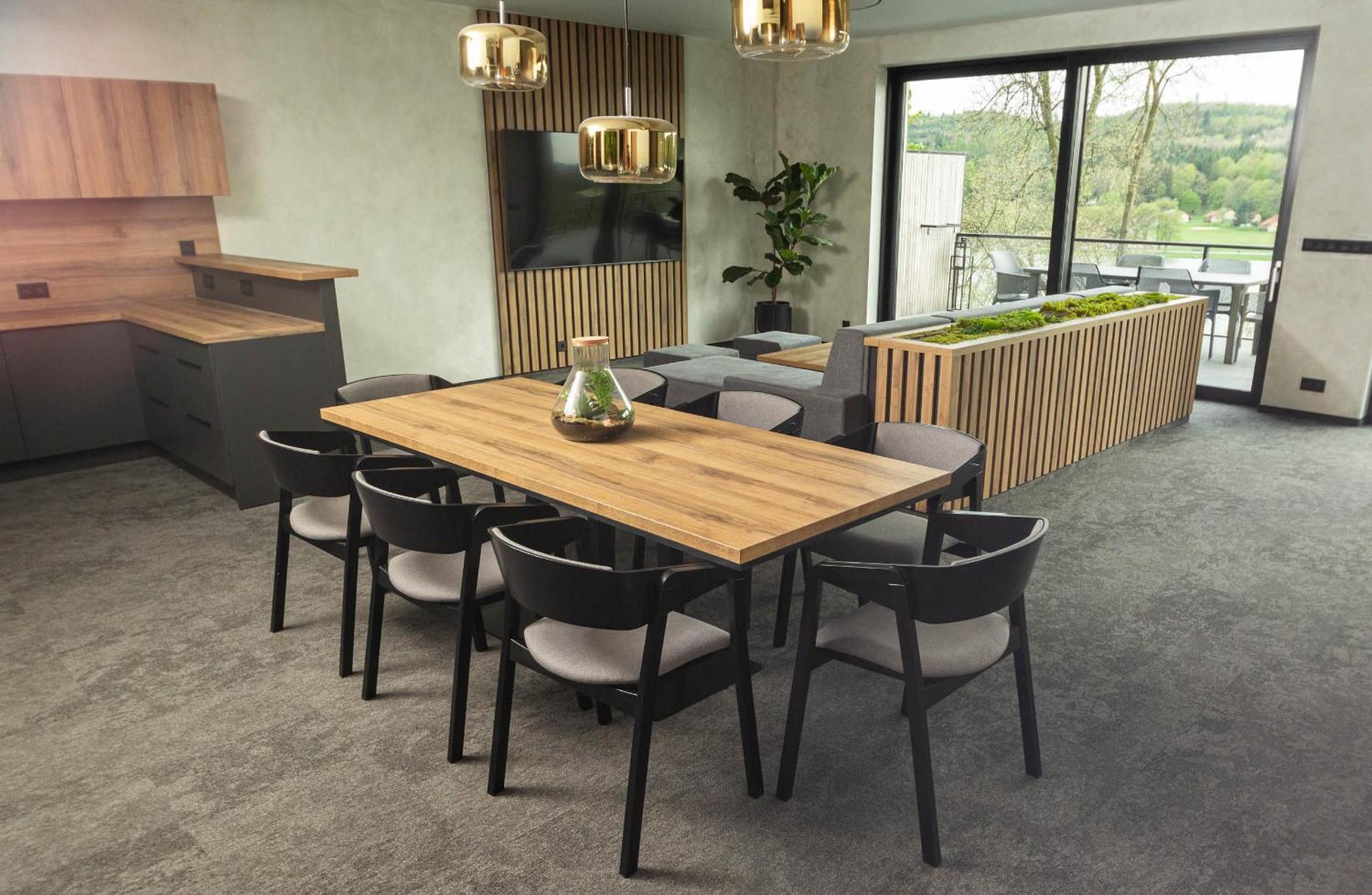 ידובניצה Hotel Kras מראה חיצוני תמונה